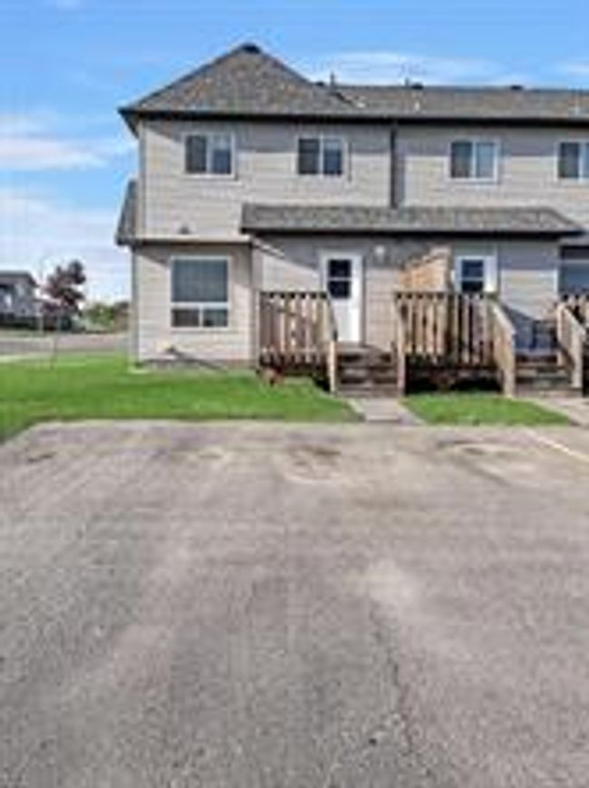 8835 96 Ave, Home with 3 bedrooms, 2 bathrooms and null parking in Grande Prairie AB | Image 17