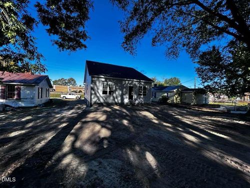 608 S Goldsboro St, Fremont, NC, 27830-8628 | Card Image