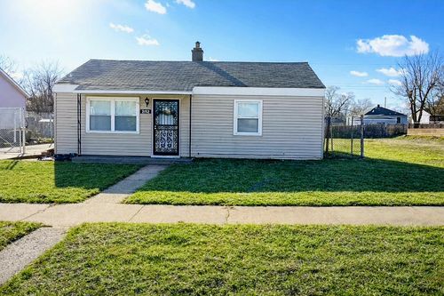 2152 Marshall Pl, Gary, IN, 46404-2924 | Card Image