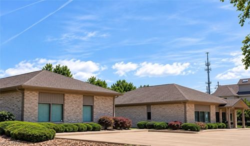 815 Crocker Rd, Westlake, OH, 44145-1071 | Card Image