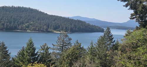 476 Marine Dr, Mayne Island, BC, V0N2J2 | Card Image