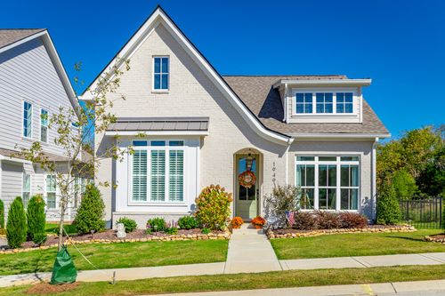 1949 Farmstead Dr, Hixson, TN, 37343-6910 | Card Image