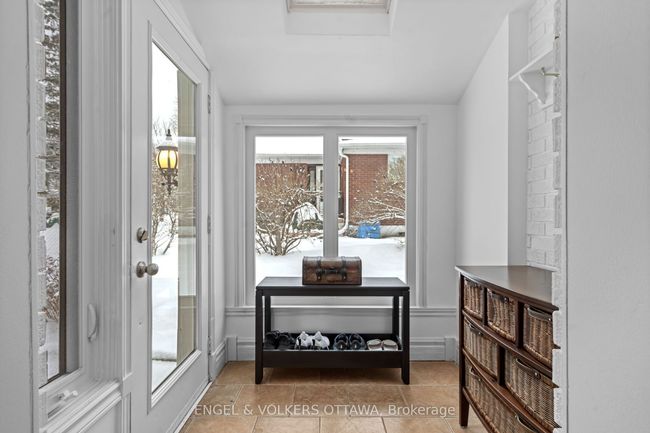 797 Hamlet Rd, House other with 2 bedrooms, 2 bathrooms and 2 parking in Ottawa ON | Image 4
