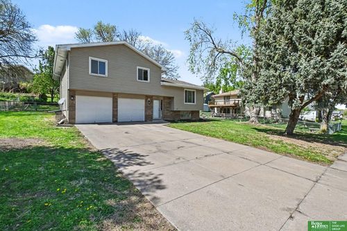 906 Overland Trl, Papillion, NE, 68046-3732 | Card Image