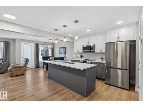 7820 Koruluk Link Sw, Edmonton, AB, T6W4V1 | Card Image