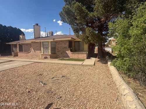 1947 Estrada Dr, El Paso, TX, 79936-3852 | Card Image