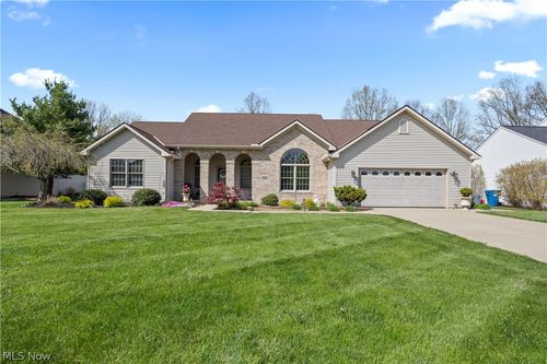 1009 Glendalough Drive, Grafton, OH, 44044 | Card Image