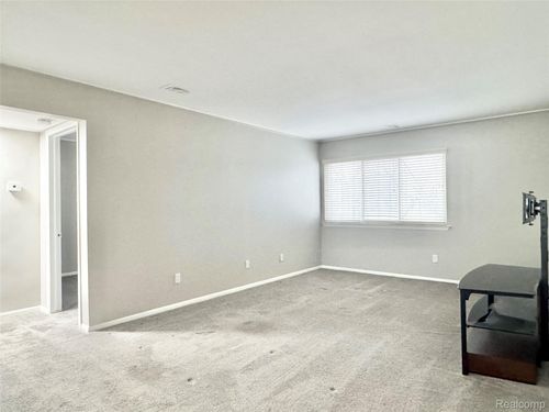 6-8211 Denwood Drive, Sterling Heights, MI, 48312 | Card Image