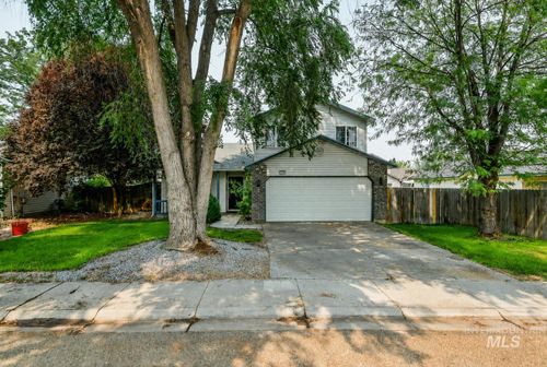 805 Bison Way, Caldwell, ID, 83607-1556 | Card Image