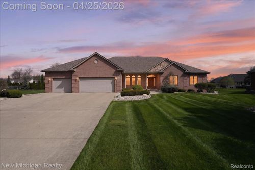 5425 Majestic Ct, Swartz Creek, MI, 48473-8938 | Card Image