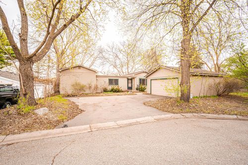 110145 Olin Ct, Chaska, MN, 55318-1306 | Card Image