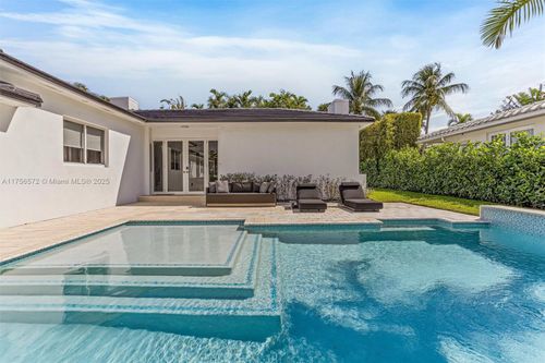 5925 Lagorce Dr, Miami Beach, FL, 33140-2114 | Card Image