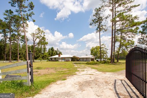 6860 Douglas Hwy, Millwood, GA, 31552-9362 | Card Image