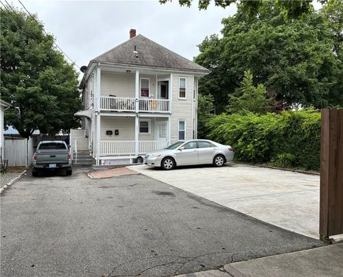 121 Murray St, Providence, RI, 02909-5330 | Card Image