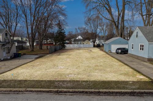 1329 Klaus Street, GREEN BAY, WI, 54302 | Card Image