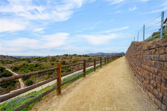 407 Coyote Pass, Condo with 3 bedrooms, 4 bathrooms and 2 parking in Lake Forest CA | Image 55