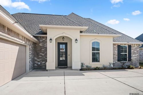 44202 Shadowpoint Dr, Hammond, LA, 70403-0288 | Card Image