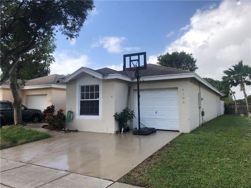 4109 Eastridge Cir, Deerfield Beach, FL, 33064-1845 | Card Image