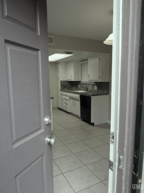 apt-59-3333 El Encanto Ct, Bakersfield, CA, 93301-1535 | Card Image