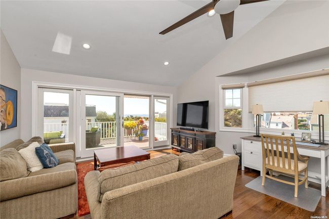 67 Matlock St, House other with 3 bedrooms, 3 bathrooms and null parking in Lido Beach NY | Image 15