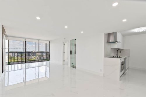 1902-20335 W Country Club Dr, Aventura, FL, 33180-1606 | Card Image