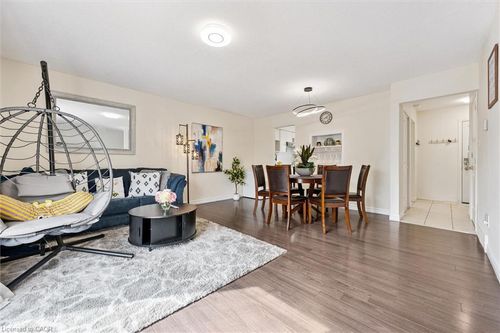 5-415 Bairstow Cres, Waterloo, ON, N2K2H7 | Card Image