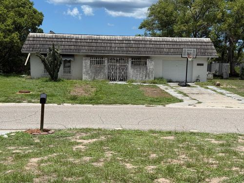 10015 Salix Ln, PORT RICHEY, FL, 34668-4041 | Card Image