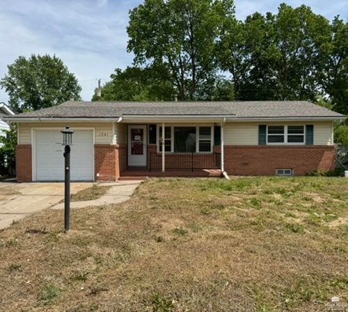 1341 Fogarty Dr, Junction City, KS, 66441-2073 | Card Image