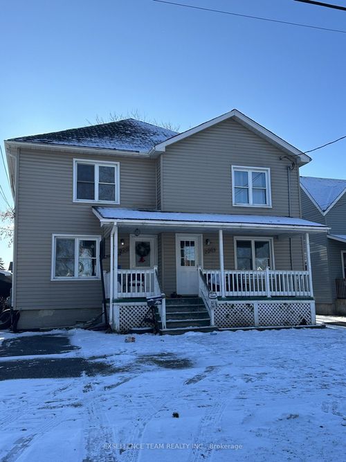 226-12-226-226 1/2 Fourth St W, Cornwall, ON, K6J2S1 | Card Image