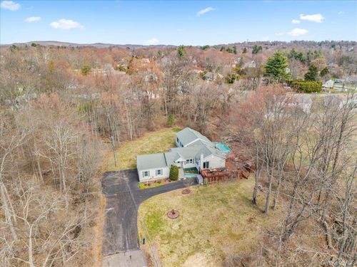 2672 Loretta St, Yorktown Heights, NY, 10598-2926 | Card Image