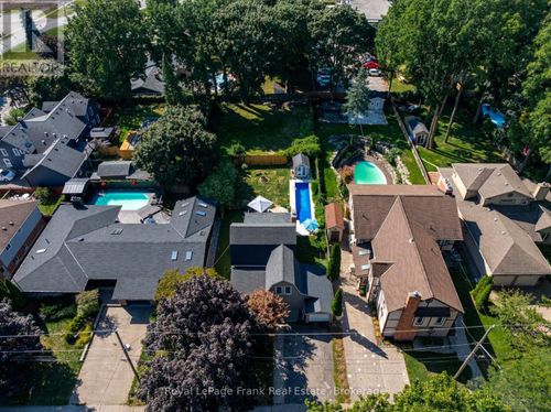 6254 Russell St, Niagara Falls, ON, L2J1P1 | Card Image