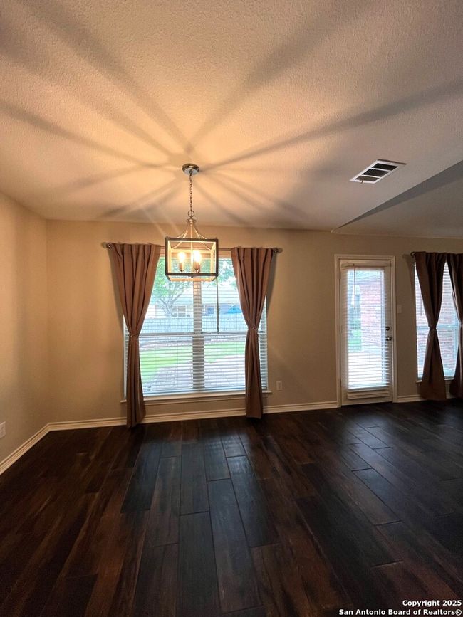 2208 Stonecrest Path, House other with 4 bedrooms, 2 bathrooms and null parking in New Braunfels TX | Image 8