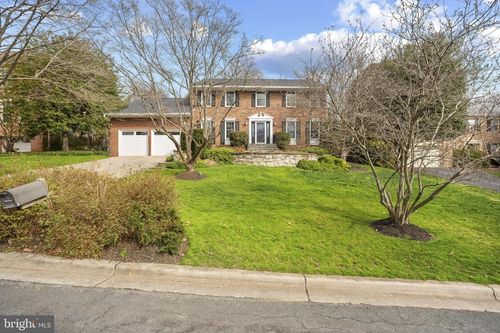 7425 Royal Dominion Dr, BETHESDA, MD, 20817-4650 | Card Image