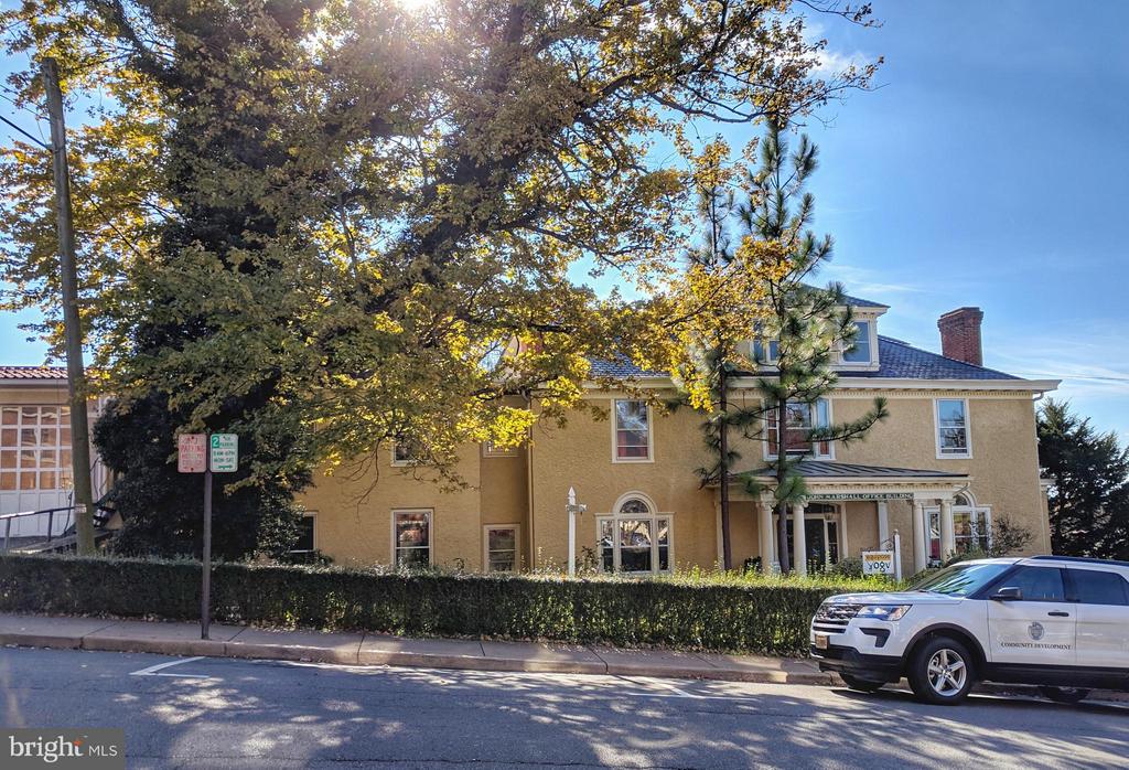Commercial Lease in WARRENTON 4