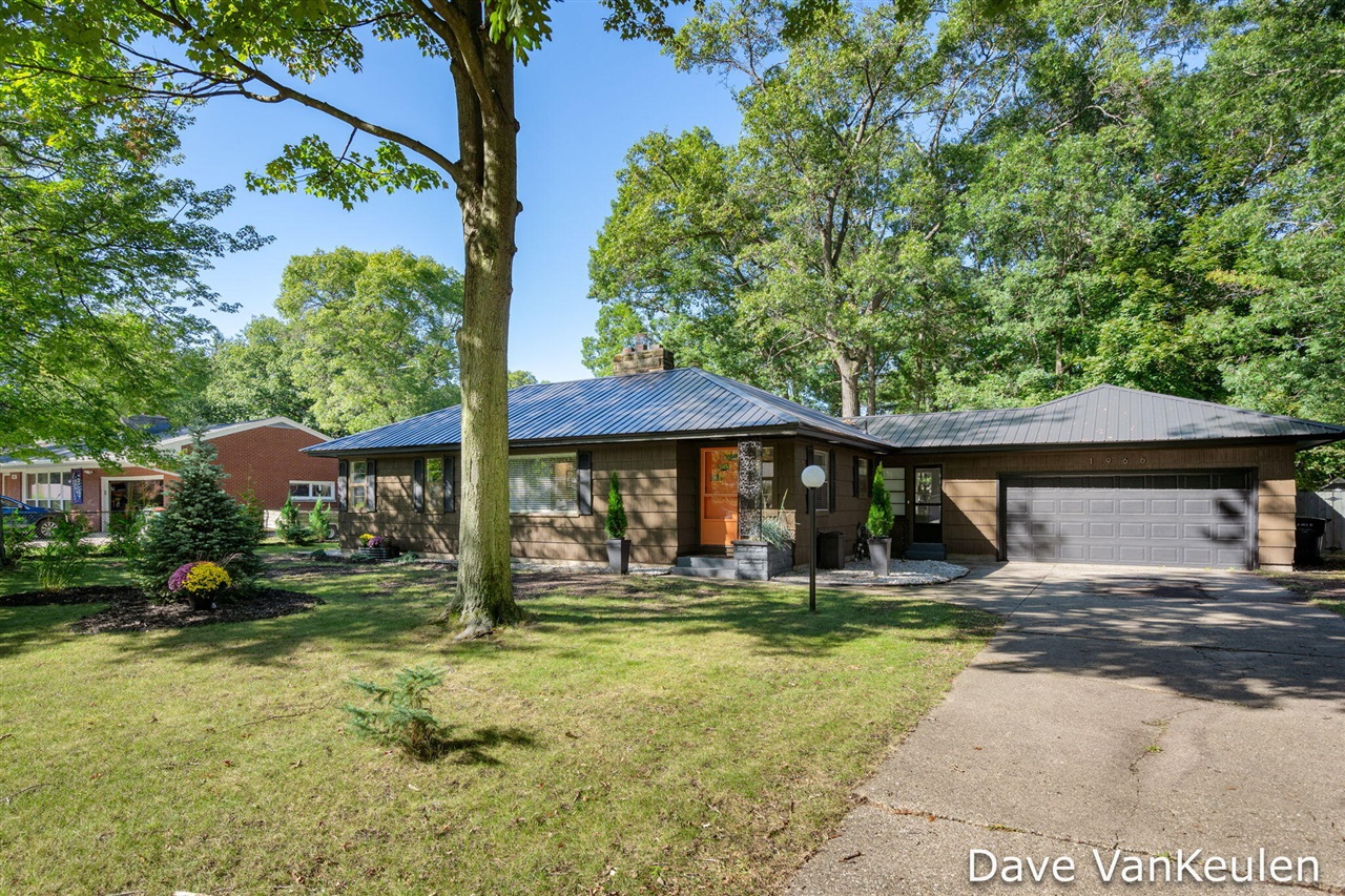 Maryland Blvd, Norton Shores, MI 49441
