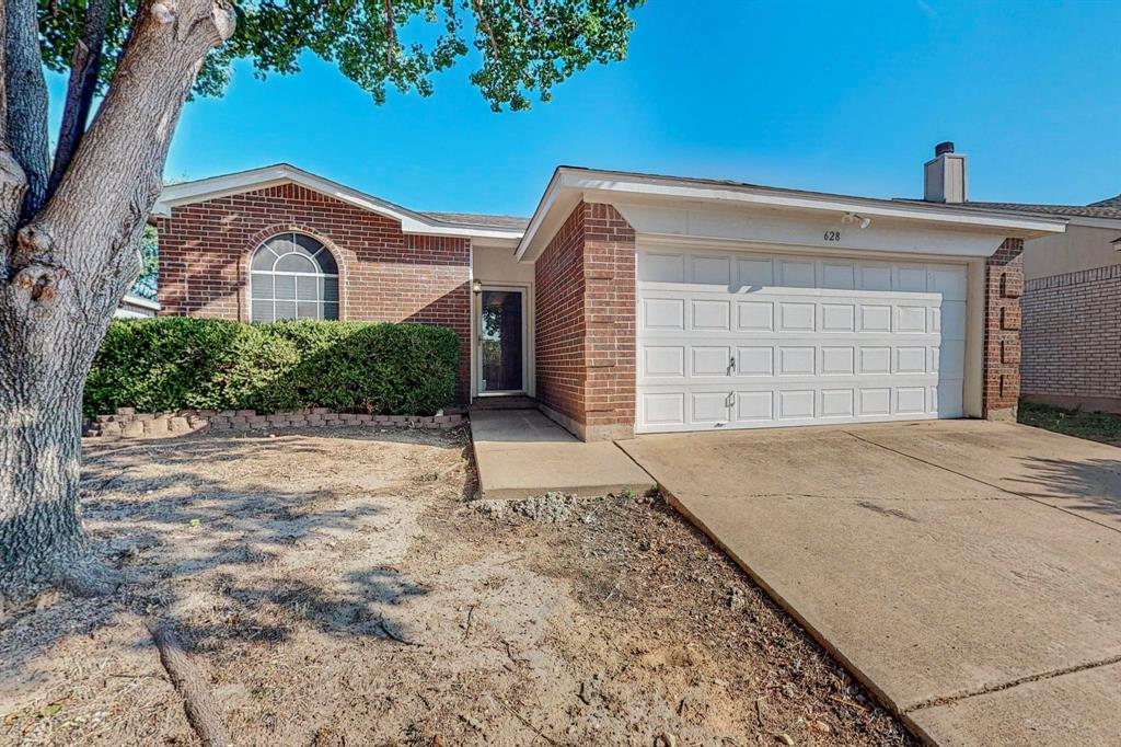 Bluejay Dr, Saginaw, TX 76131