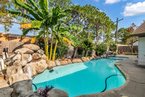 2826 Stetson Ln, Houston, TX, 77043-1807 | Card Image