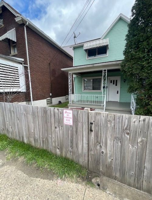 101 River Ave, Natrona Heights, PA, 15065-2631 | Card Image