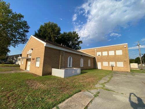 261 N Pine Ave, Trumann, AR, 72472-2712 | Card Image