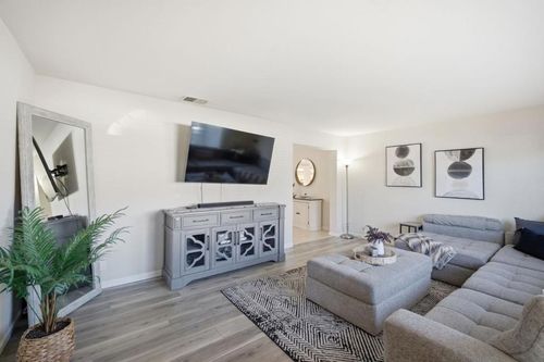 5475 Don Juan Cir, San Jose, CA, 95123-3150 | Card Image