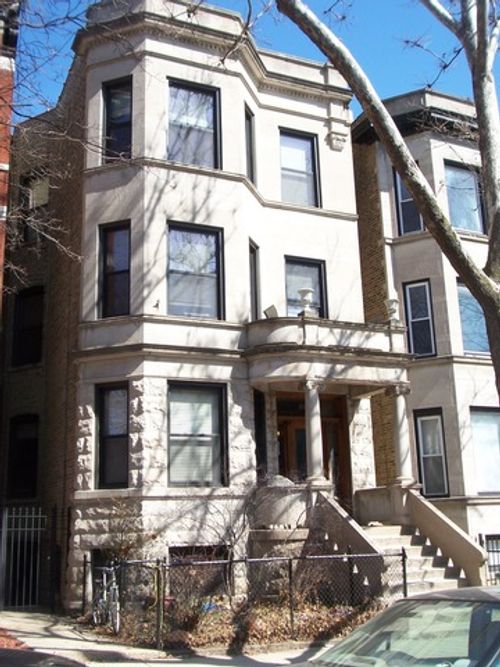 3-864 Newport Ave, Chicago, IL, 60657-6711 | Card Image
