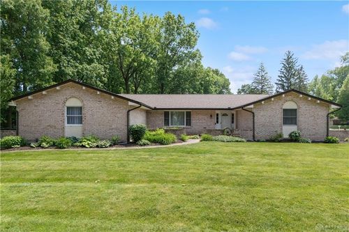 560 Roselake Dr, Centerville, OH, 45458-4018 | Card Image