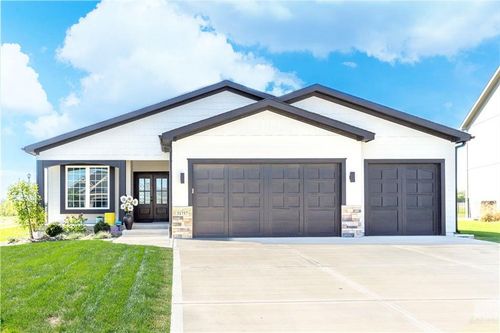 31757 W 168th Ct, Gardner, KS, 66030-9306 | Card Image