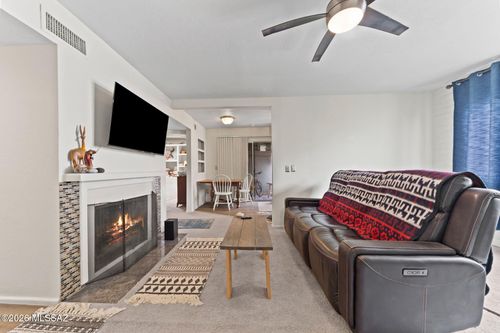213-8450 E Old Spanish Trl, Tucson, AZ, 85710-4306 | Card Image