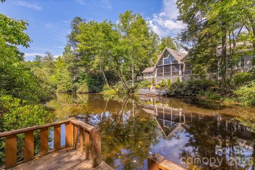 21 Crescent Trl, Highlands, NC, 28741-8615 | Card Image