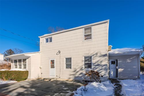 79 Appletree Lane, North Hempstead, NY, 11577 | Card Image