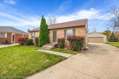 526 Moonlight Drive, Pontiac, MI, 48340 | Card Image