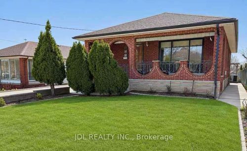 40 Montana Ave, North York, ON, M3M1B6 | Card Image