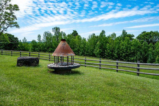 065072 Sideroad 4, House other with 4 bedrooms, 4 bathrooms and 20 parking in Meaford ON | Image 11