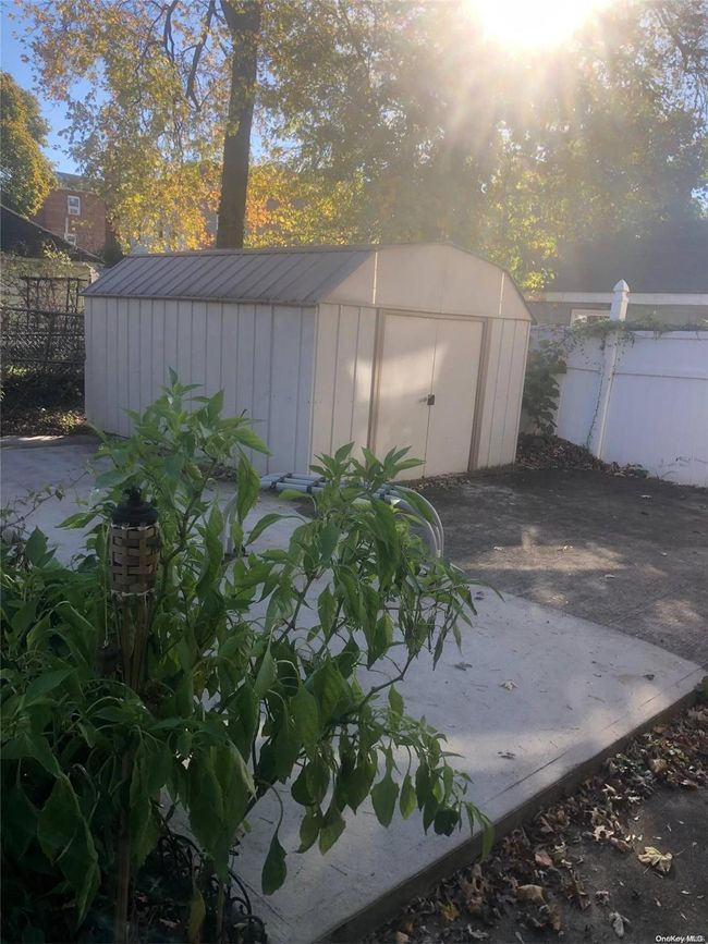 2 - 194-12 100 Th Ave, Home with 5 bedrooms, 4 bathrooms and null parking in Hollis NY | Image 13